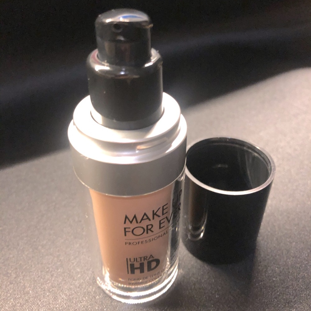 MAKEUP FOREVER Ultra HD Foundation R260 / Y315